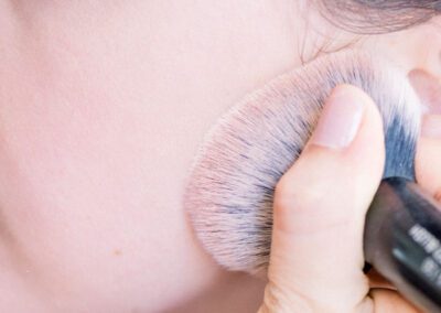 Make Up Artist